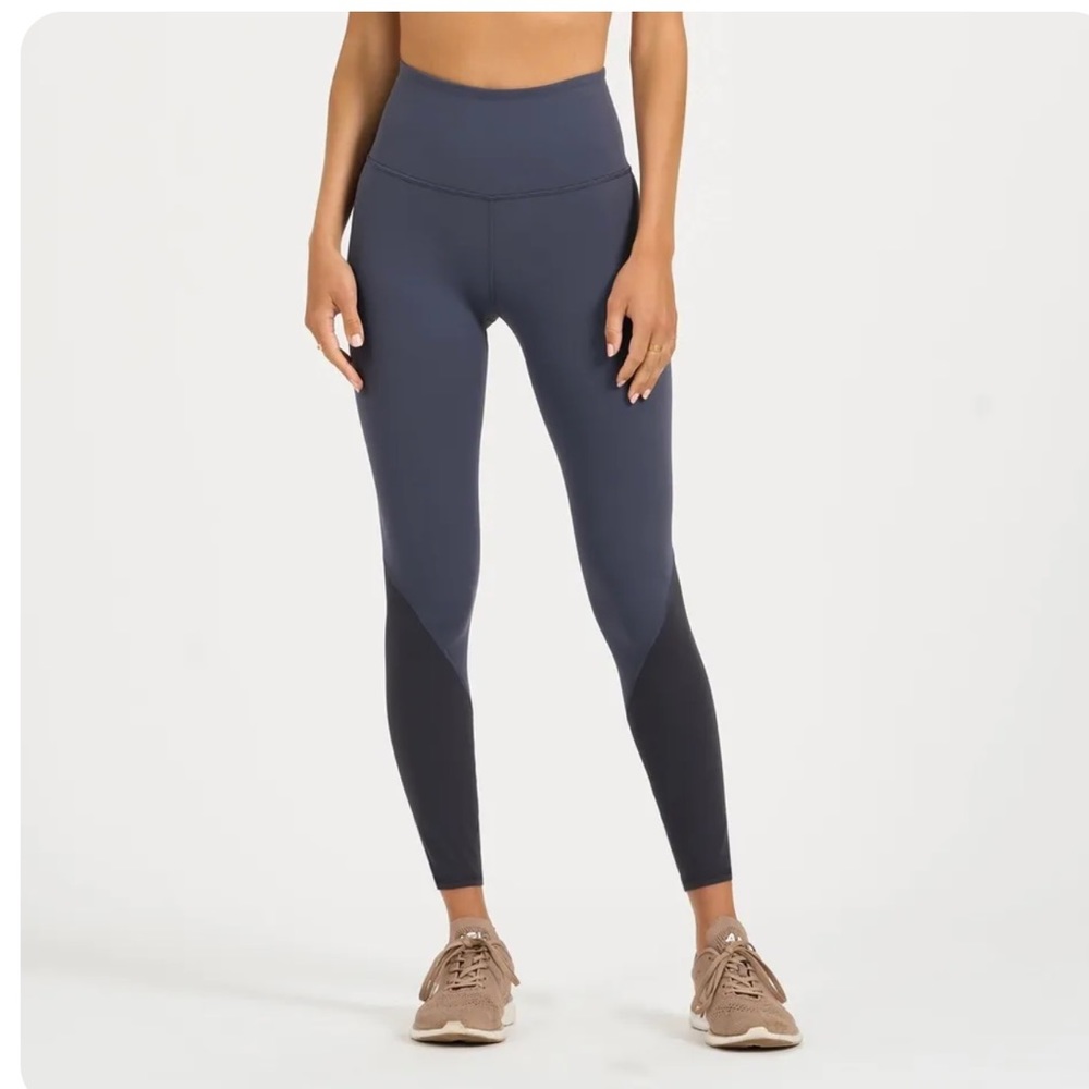Vuori CB studio legging NWT